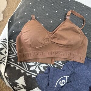 Kindred Bravely tan nursing bra. Size medium.